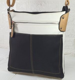 CROSSBODY KABELKA CEZ RAMENO