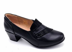 Elegantné dámske poltopánky na podpätku čierne